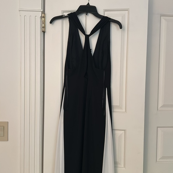 Jill by Jill Stuart Black and White V-neck Sleeveless Chiffon Gown Size 2 - Picture 5 of 6